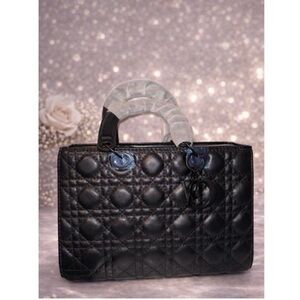Black Quilted Handbag w/ Charm